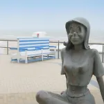 Steps From The Quiet Seaside Path Apartment Middelkerke