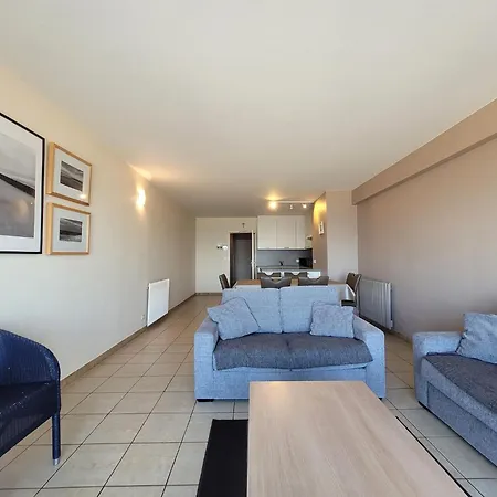 Steps From The Quiet Seaside Path Middelkerke