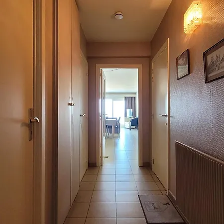 Apartment Steps From The Quiet Seaside Path *